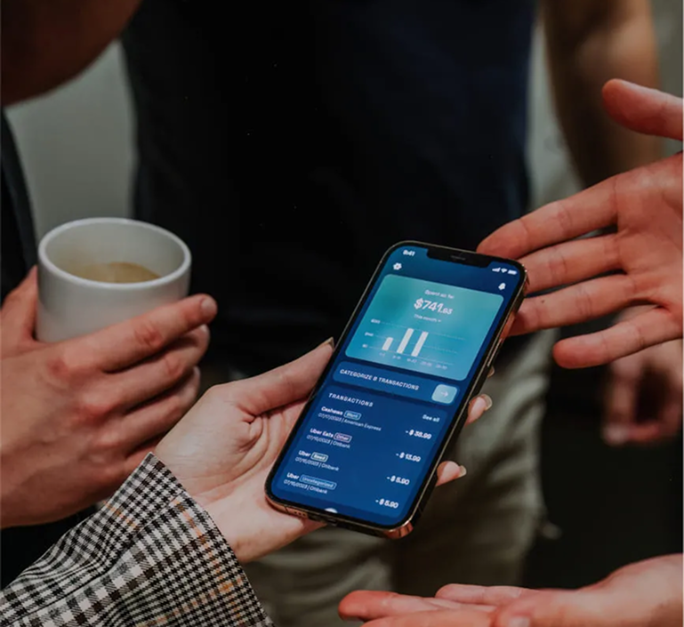 Built Cashews, the runner-up to Product Hunt’s Fintech Product of the Year 2023
          